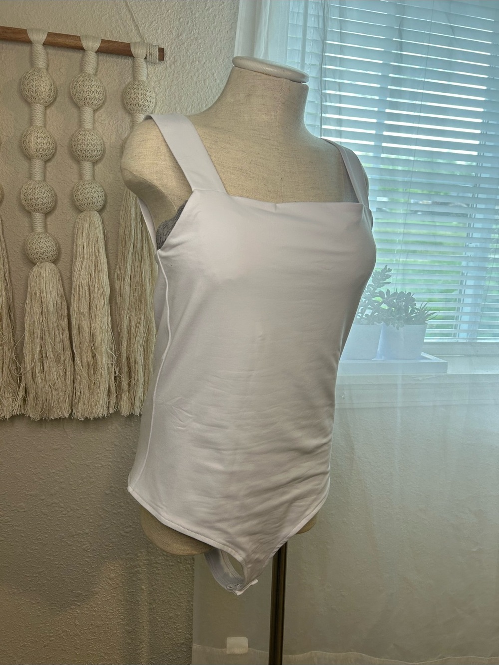 ReoRia White Square Neck Bodysuit